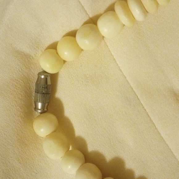 Vintage horn and bone dichromatic necklace - Picture 4 of 4